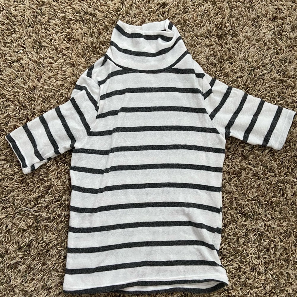 Turtleneck Short Sleeve Sweater